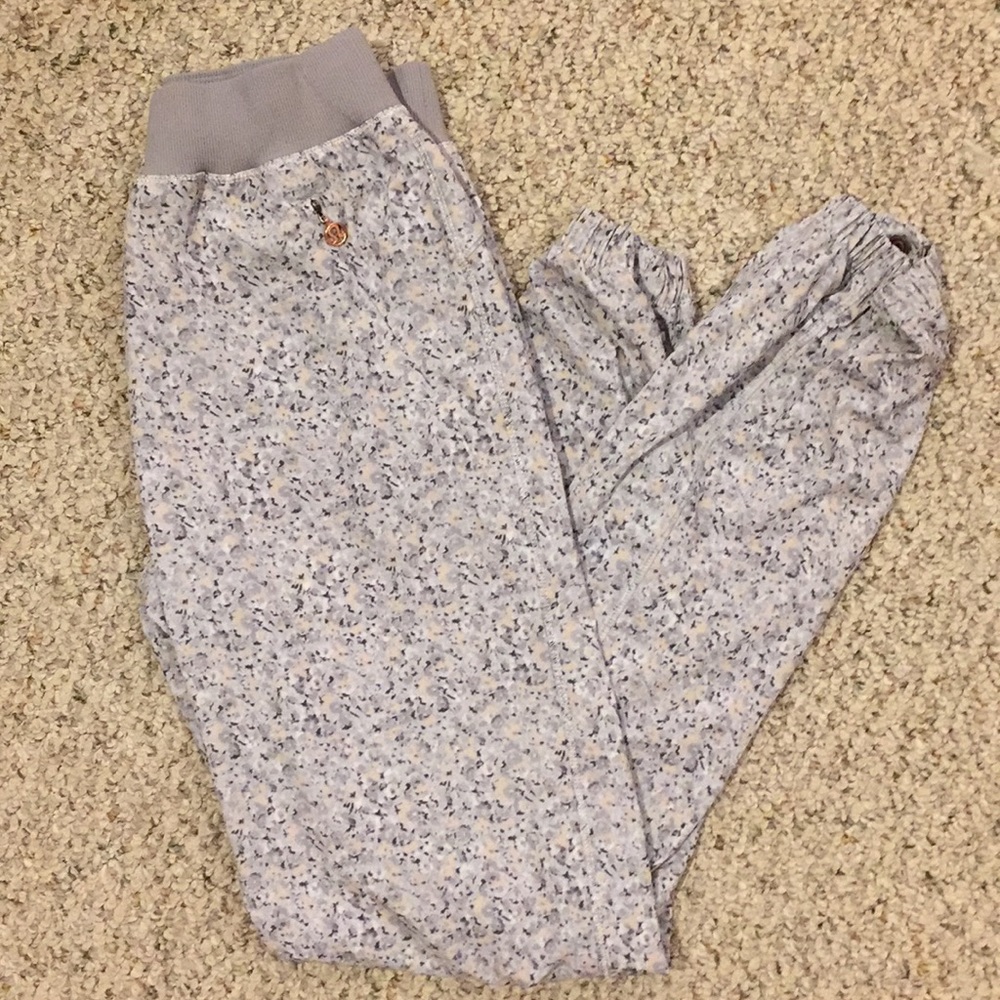 Lululemon joggers-floral